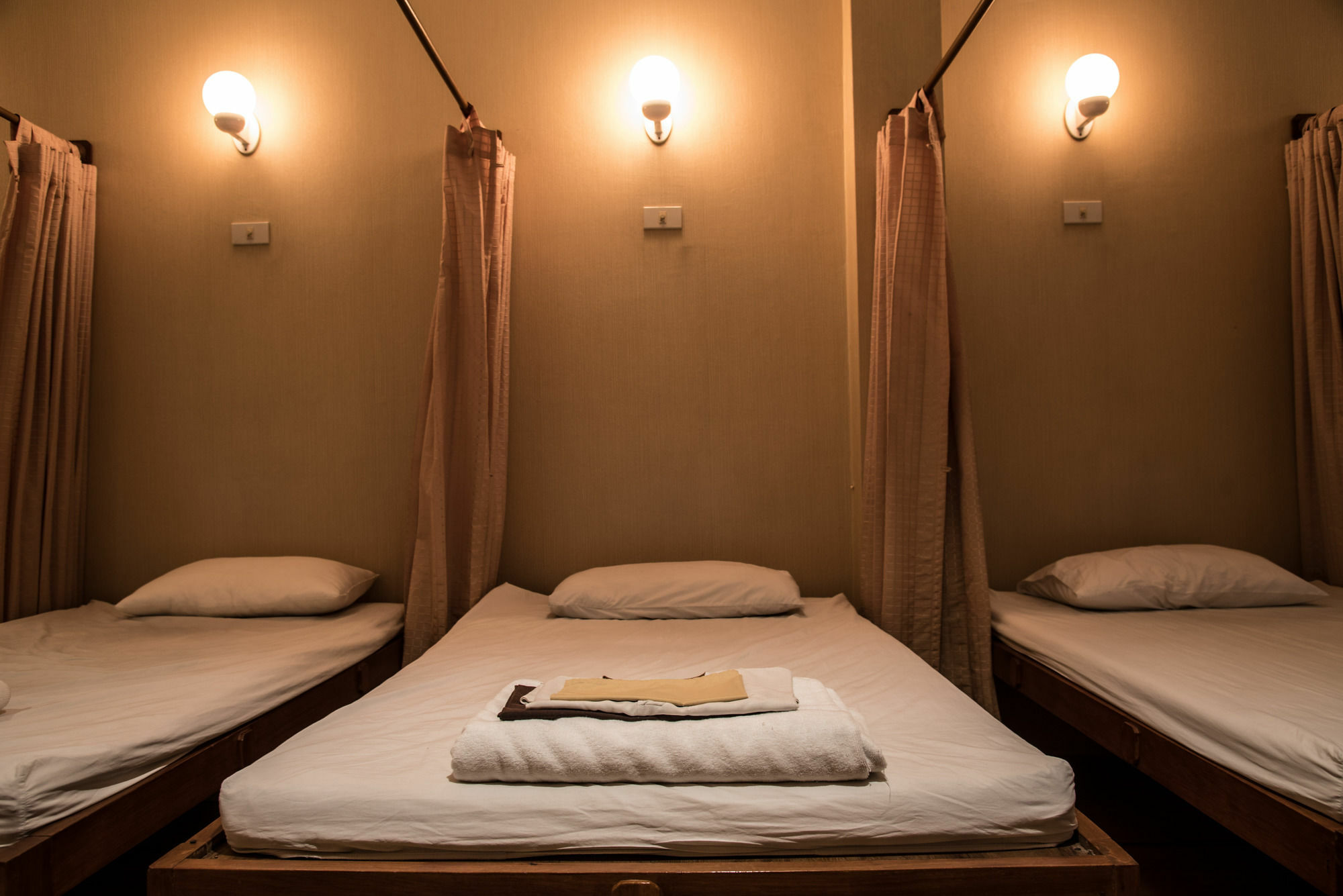 Auberge de jeunesse Bed & Body à Bangkok Extérieur photo